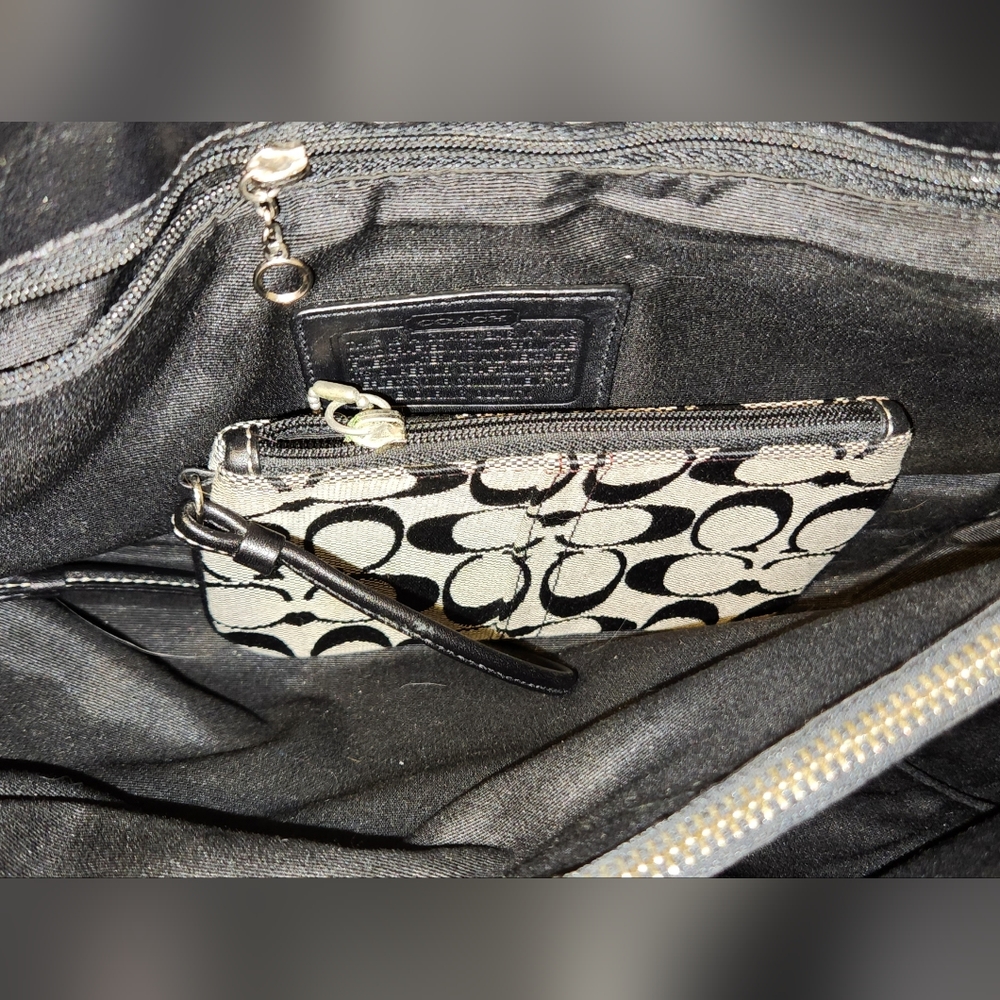 Coach Hampton Signature Handbag - Picture 4 of 13